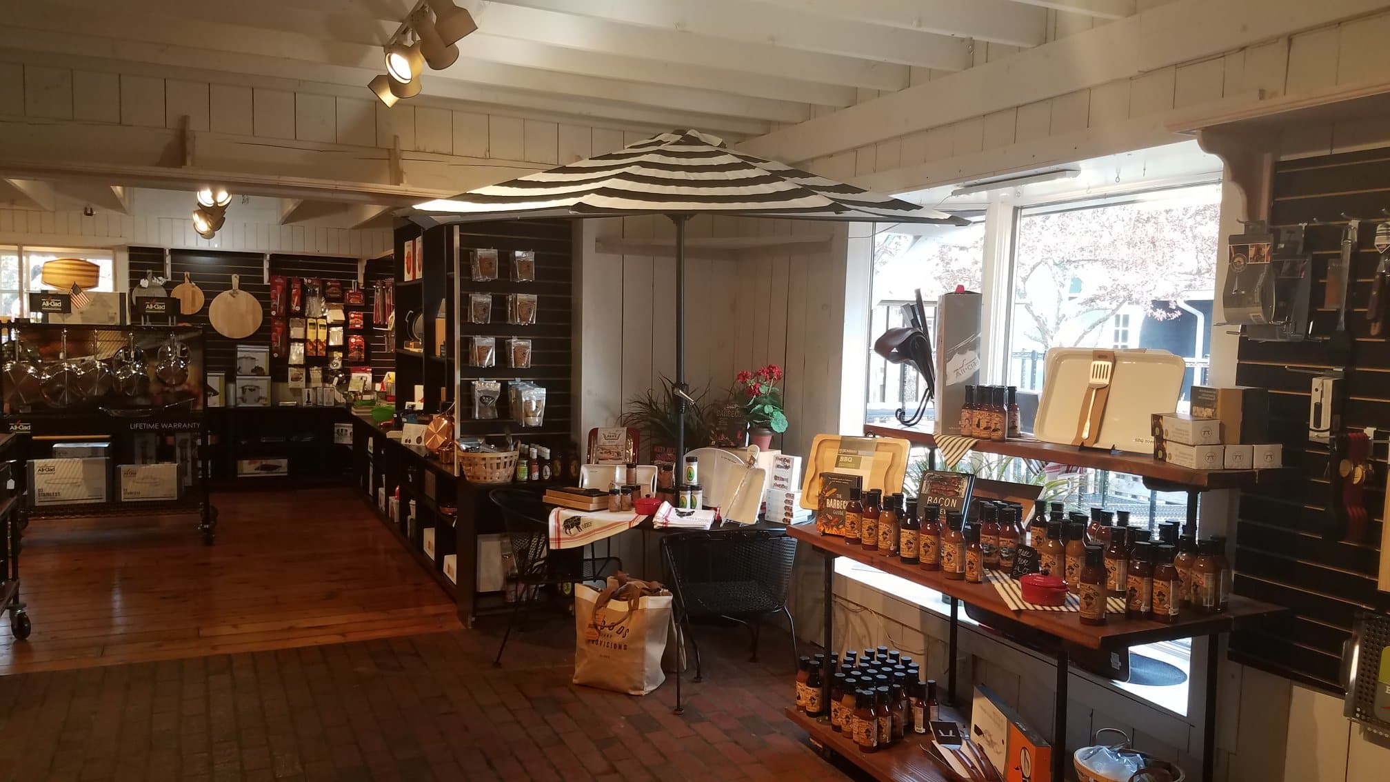 99297205_1319253324936560_407939794820136960_o